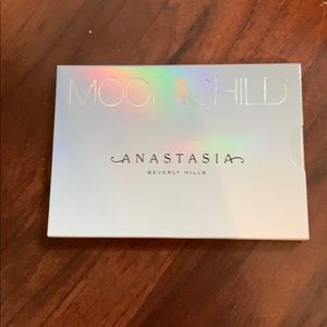 Anastasia Beverly Hills Moon Child Glow Kit